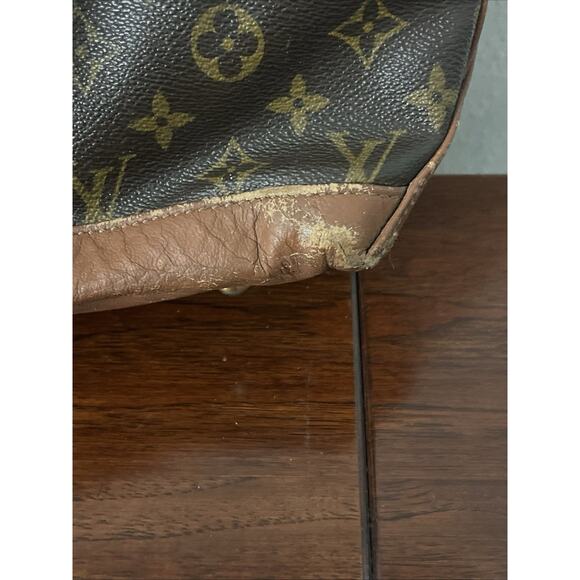 Louis Vuitton Shoulder Bag For Parts Craft DIY Art Projects AS IS DAMAGED - Picture 8 of 16